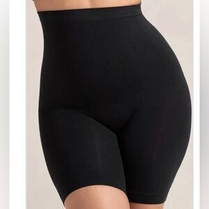 Shapermint Essentials all day every day high-waist shaper shorts. NWT size M/L